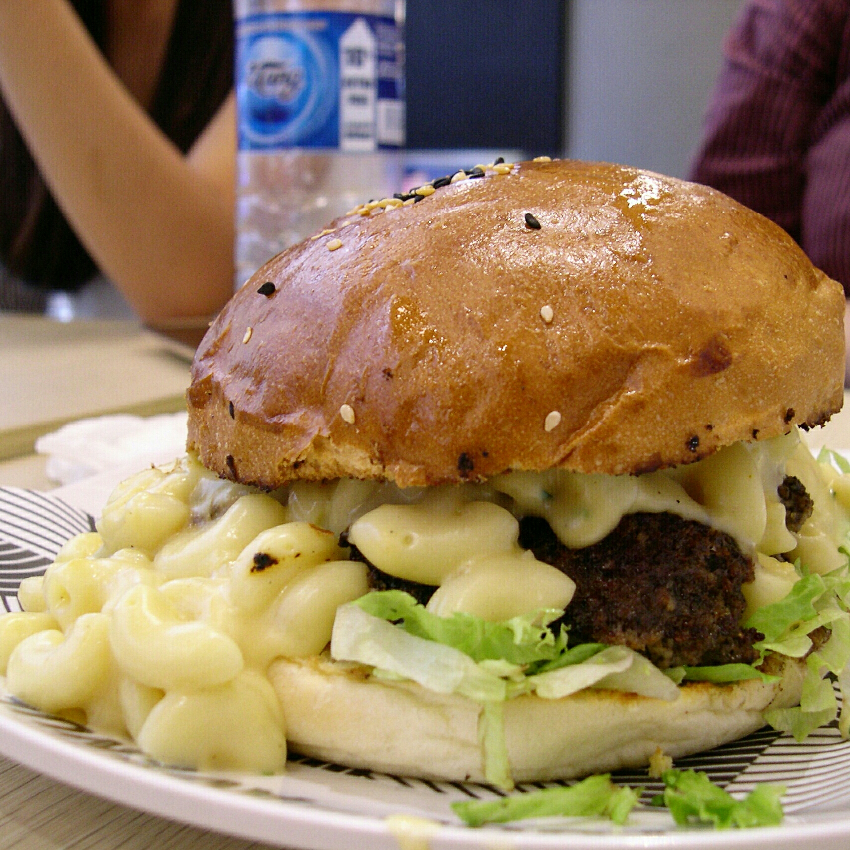 The Republic of Burger Byte Rob terdekat Restoran dan Tempat Makan