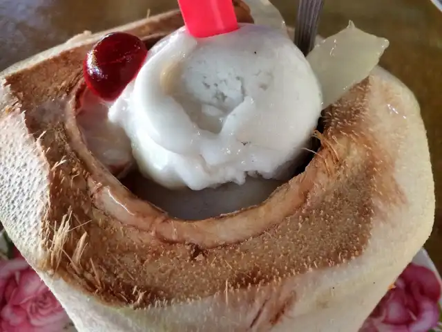 Nadieya Ice Cream Kelapa Food Photo 8