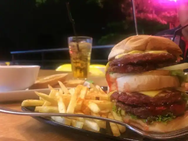 Planetz Burger Food Photo 15