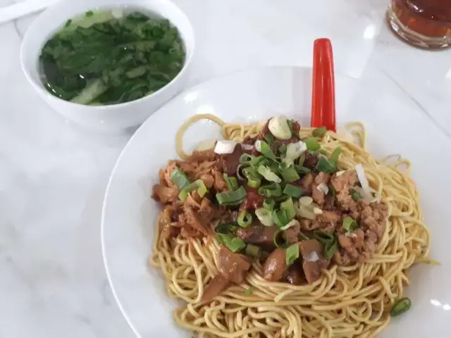 Gambar Makanan Bakmi Aloi 10