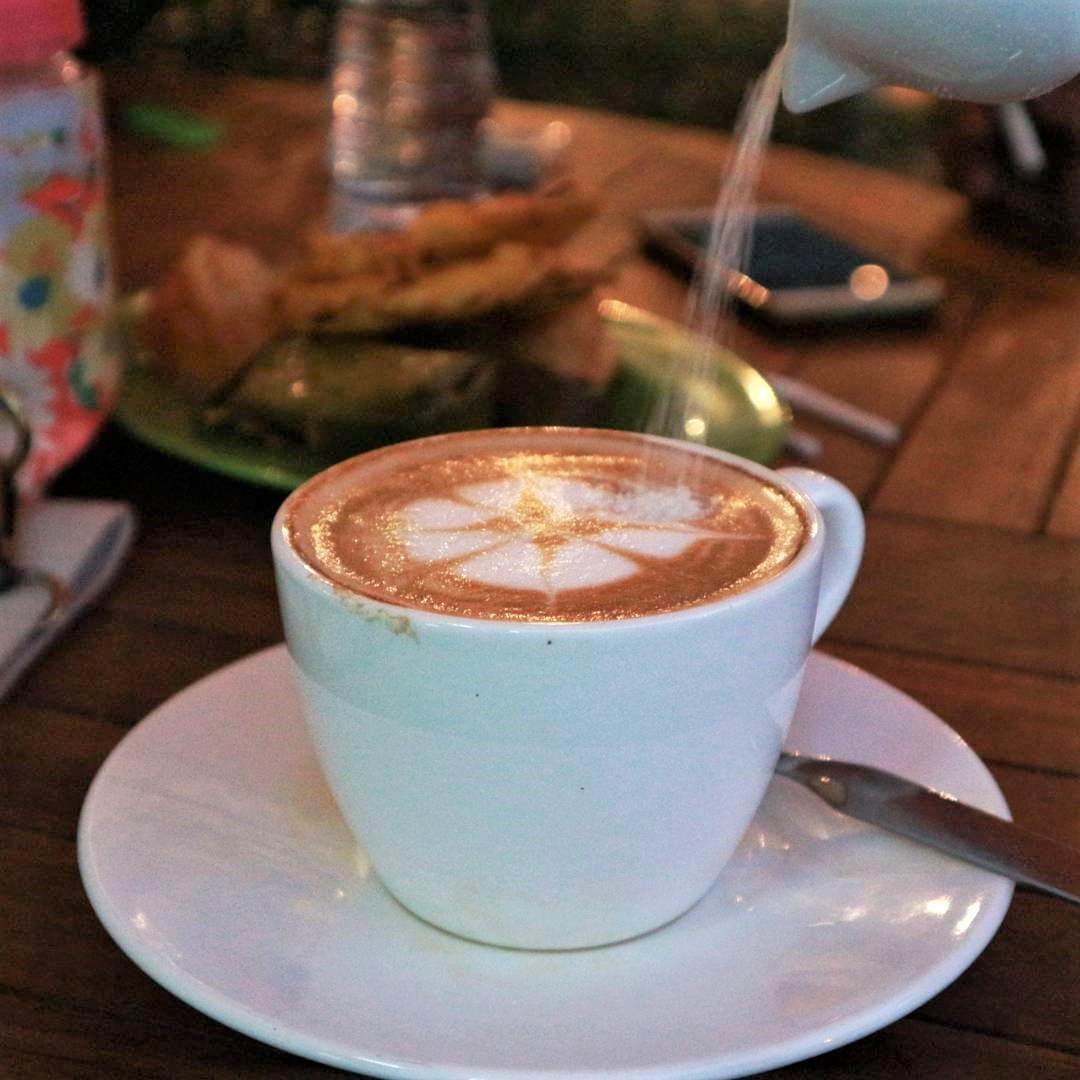 Beverage & Coffee Shop terdekat Restoran dan Tempat Makan Coffee