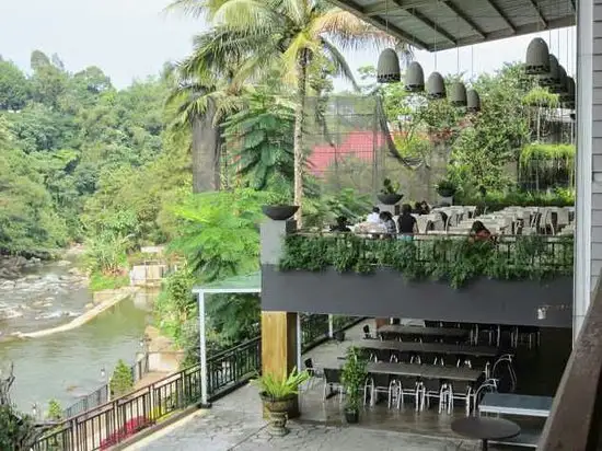 Gambar Makanan Cimory Riverside - Mega Mendung 2