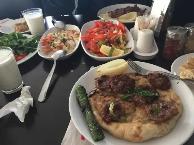 Aksu Hasan Üstün Köfte&Piyaz'nin yemek ve ambiyans fotoğrafları 18