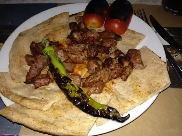 Celal Usta Kebab House'nin yemek ve ambiyans fotoğrafları 2