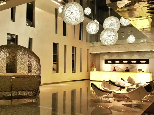 Gambar Makanan Montezuma Rooftop Lounge - FM7 Resort Hotel 11