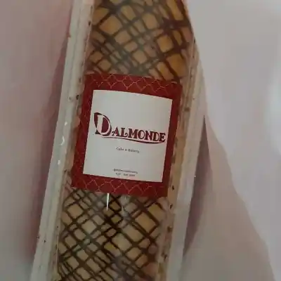 D'Almonde Cake & Bakery