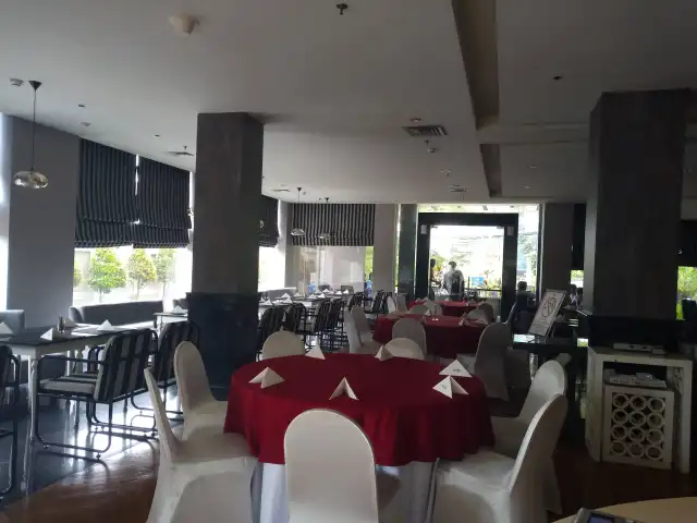 Gambar Makanan Diradja Restaurant - Diradja Hotel 14