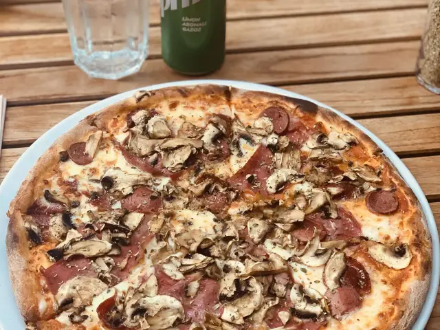 Olive's Pizzeria'nin yemek ve ambiyans fotoğrafları 66