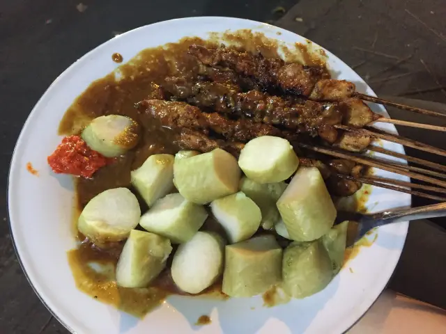 Gambar Makanan Sate Ayam Pasar Lama H. Ishak 16