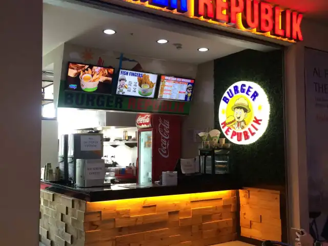 Burger Republik Food Photo 3