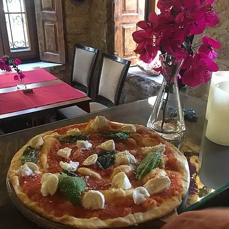 Pizzeria Luca Bodrum'nin yemek ve ambiyans fotoğrafları 3