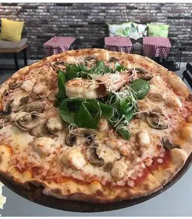 La Favola Pizzeria'nin yemek ve ambiyans fotoğrafları 12