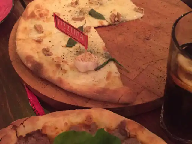 Pizzeria'nin yemek ve ambiyans fotoğrafları 71