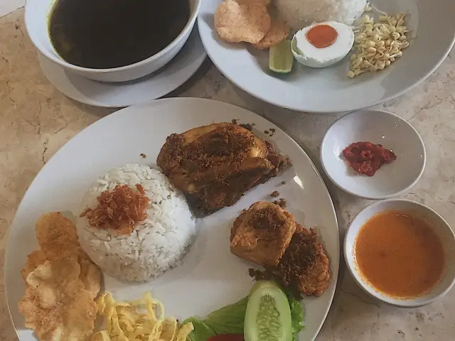 Dre's Kopitiam