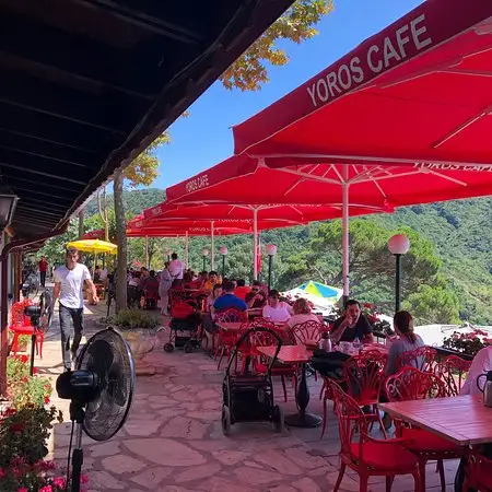 Yoros Cafe Restaurant'nin yemek ve ambiyans fotoğrafları 12