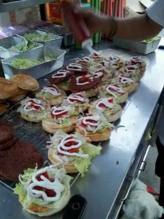 Burger Shark Dan Pedi Food Photo 2