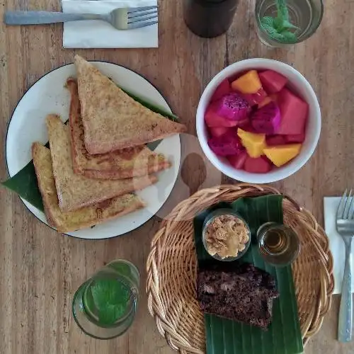 Gambar Makanan Rojo's Breakfast & Lunch Corner, Pantai Berawa 4