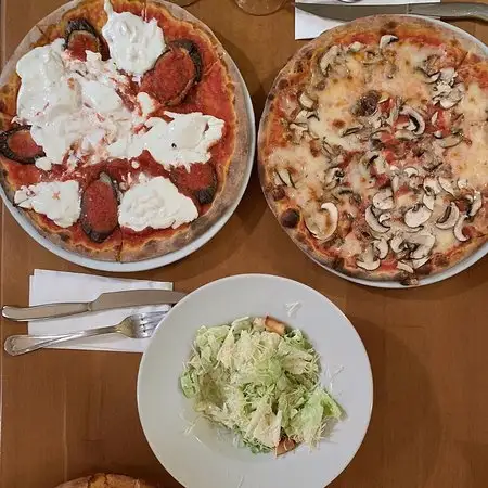 Pizzeria Pera'nin yemek ve ambiyans fotoğrafları 4