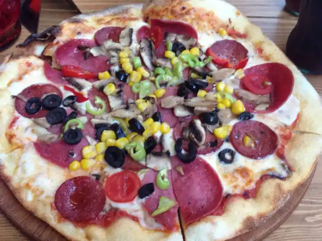 Pizza İl Forno'nin yemek ve ambiyans fotoğrafları 12