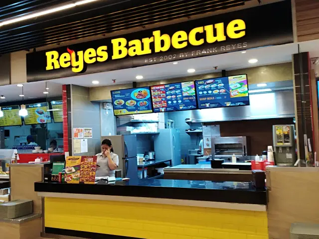 Reyes Barbecue Food Photo 6