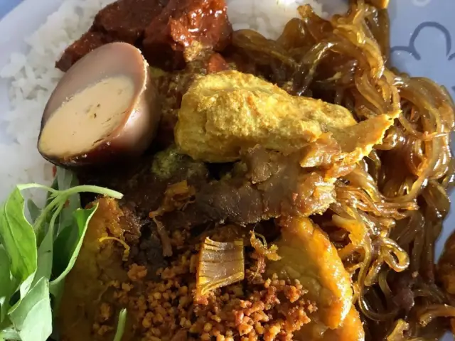 Gambar Makanan Depot Nasi Campur Pojok Tambak Bayan 3