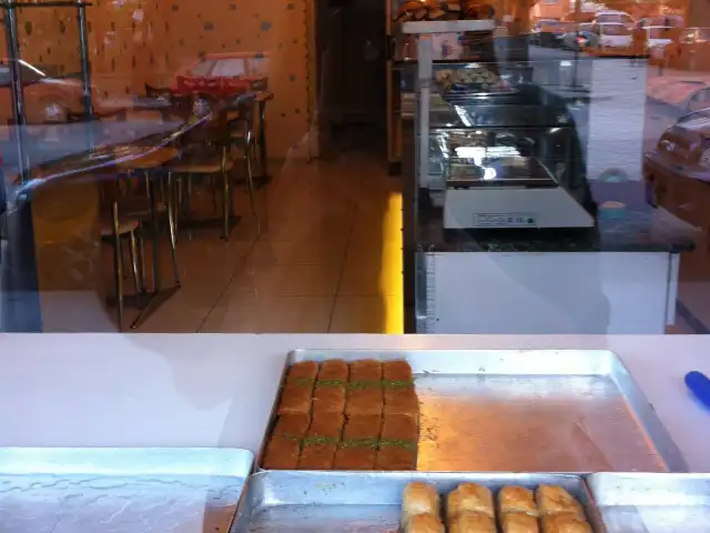 Köklüoğlu Pastane & Dondurma'nin yemek ve ambiyans fotoğrafları 3