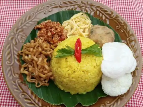 Nasi Kuning Nasi Rames Teras Nia, Kediri Kota