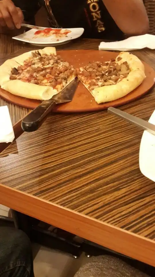 Gambar Makanan Pizza Hut 8