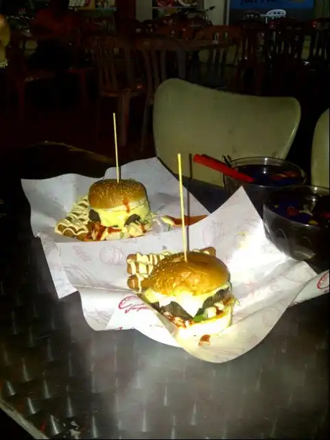Burger Bakar Abang Burn Food Photo 15